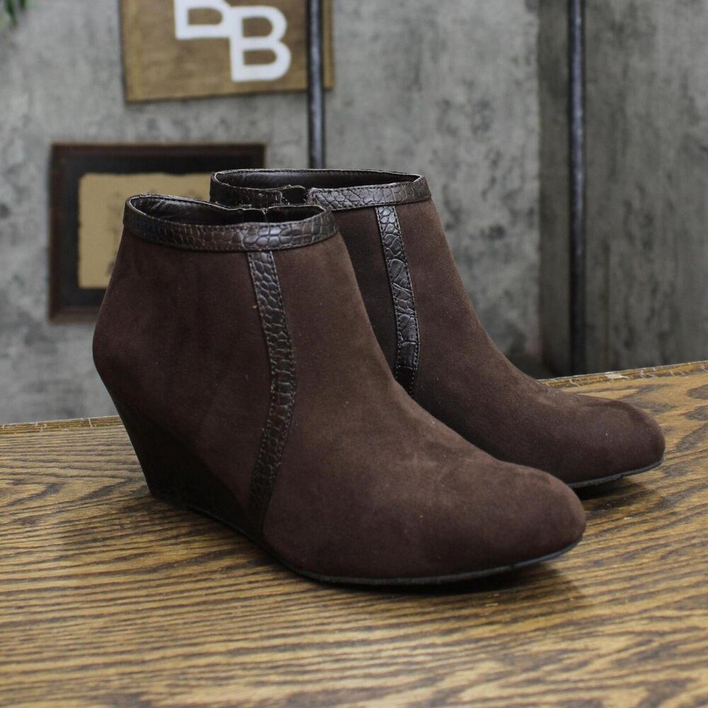 Laura Ashley Womens Suede Wedge Heel Booties 1673e44b64d581 Brown 6.5M